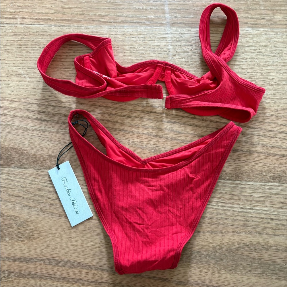 Frankie’s bikinis red set - Picture 4 of 5